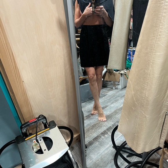 Emporio Armani made in Italy size 38 original tags fully lined. Velvet skirt - Picture 6 of 15